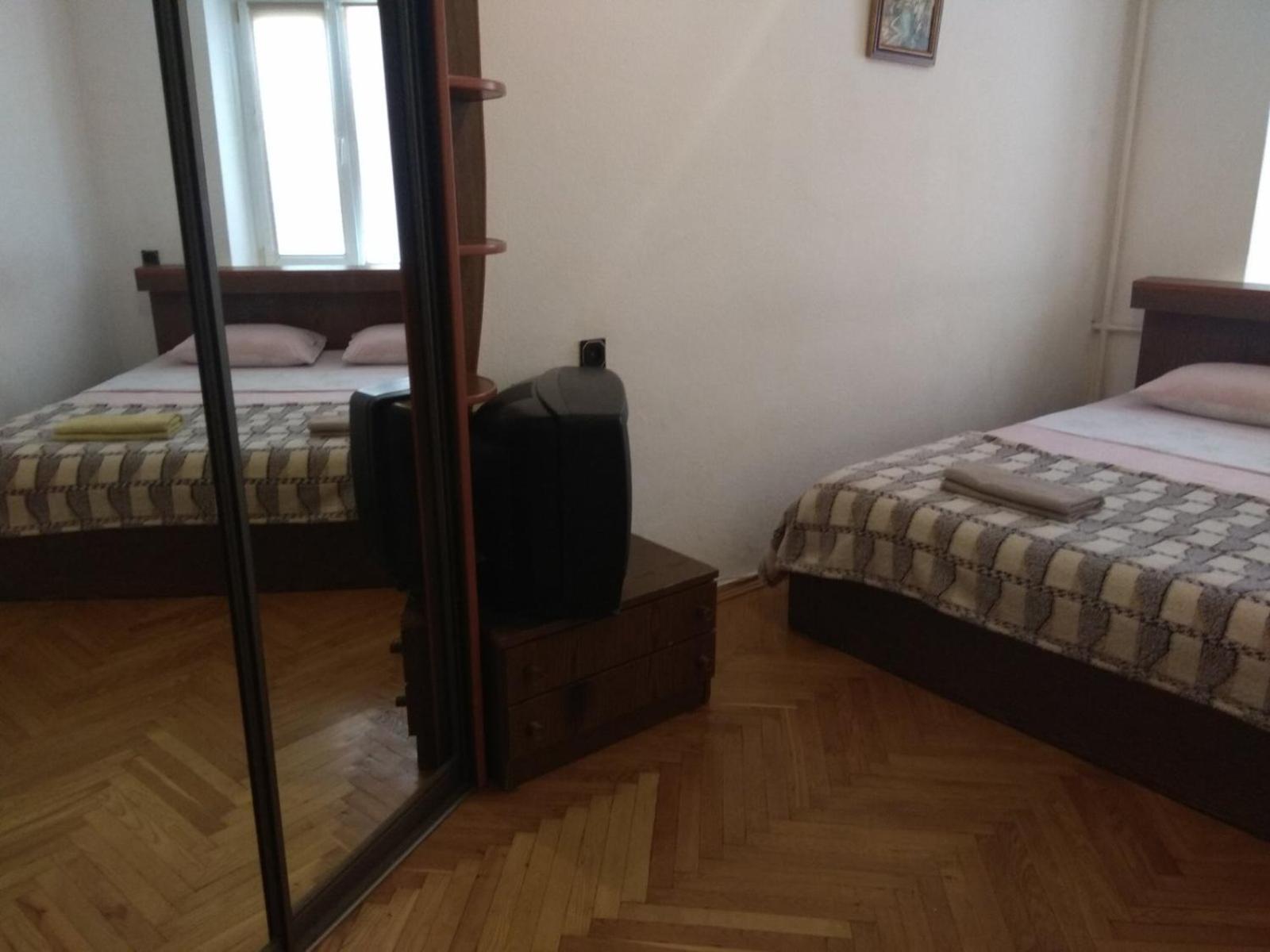 3- Х Комнатная Квартира В Центре Apartman Rivne Kültér fotó